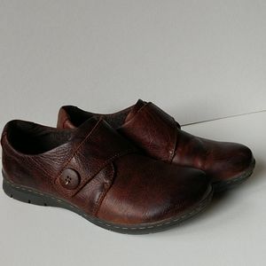 BOC leather clog adjustable size 7.5